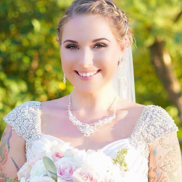 Meet your Posher, Raegan - Picture 1 of 1